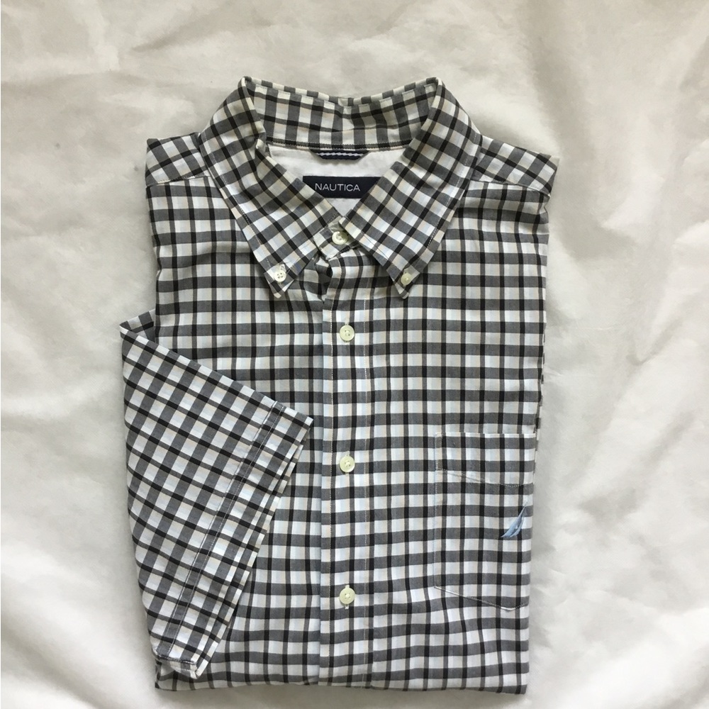 Nautica Plaid Button-down Short Sleeved Shirt, Size L.